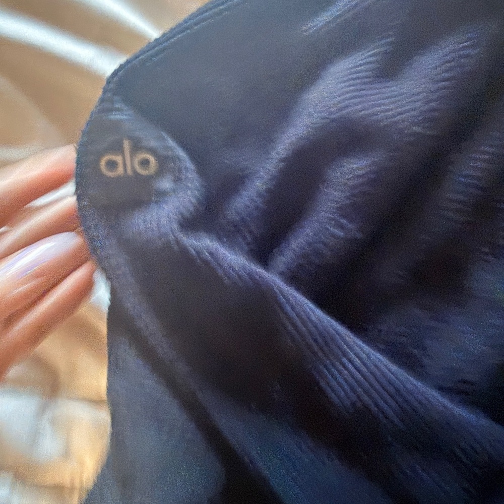 ALO Yoga Black Activewear Top with Logo Tag